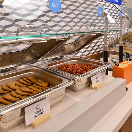 Holiday Inn Express Ontario By Ihg Creekside Εξωτερικό φωτογραφία
