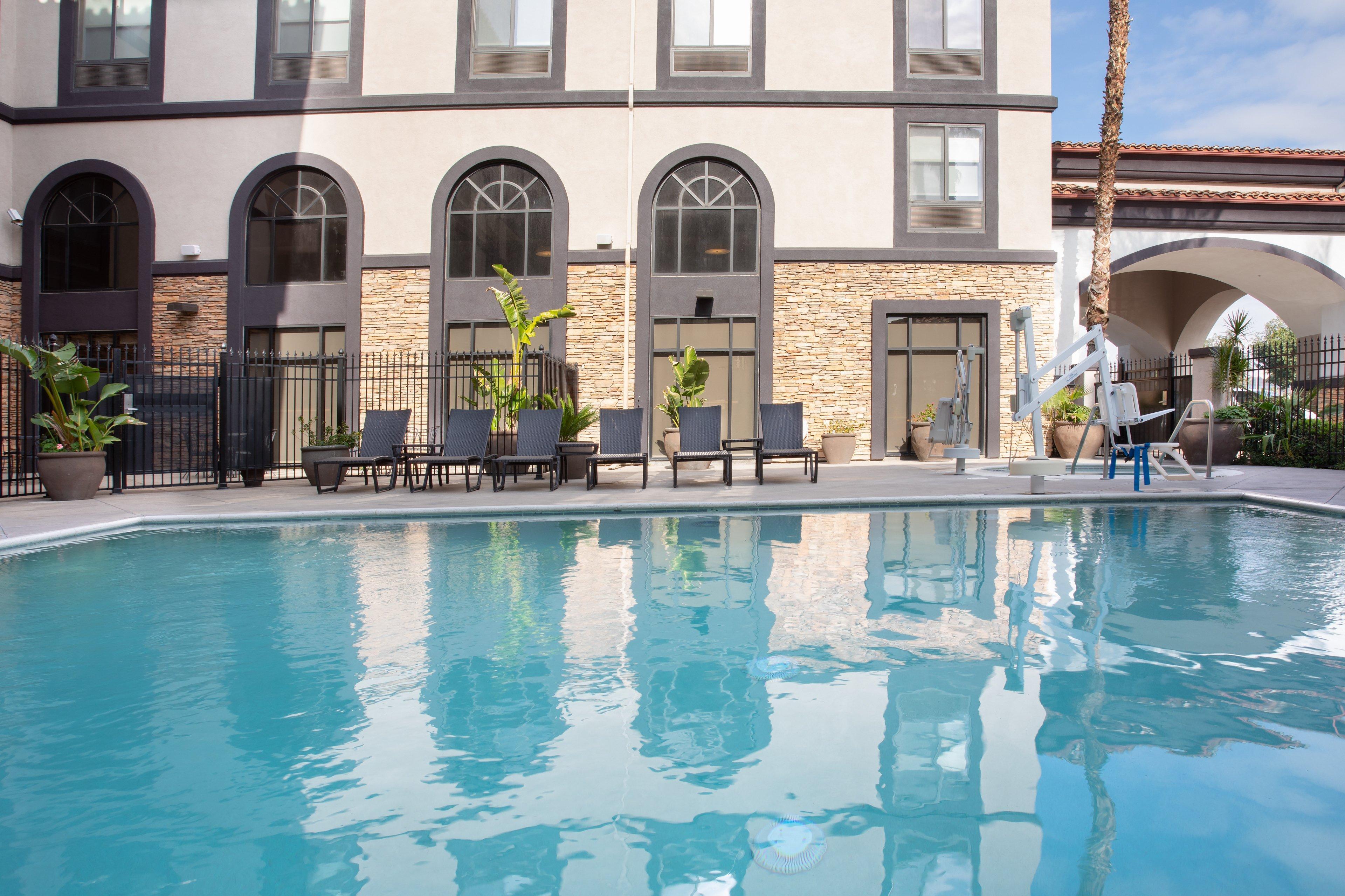 Holiday Inn Express Ontario By Ihg Creekside Εξωτερικό φωτογραφία